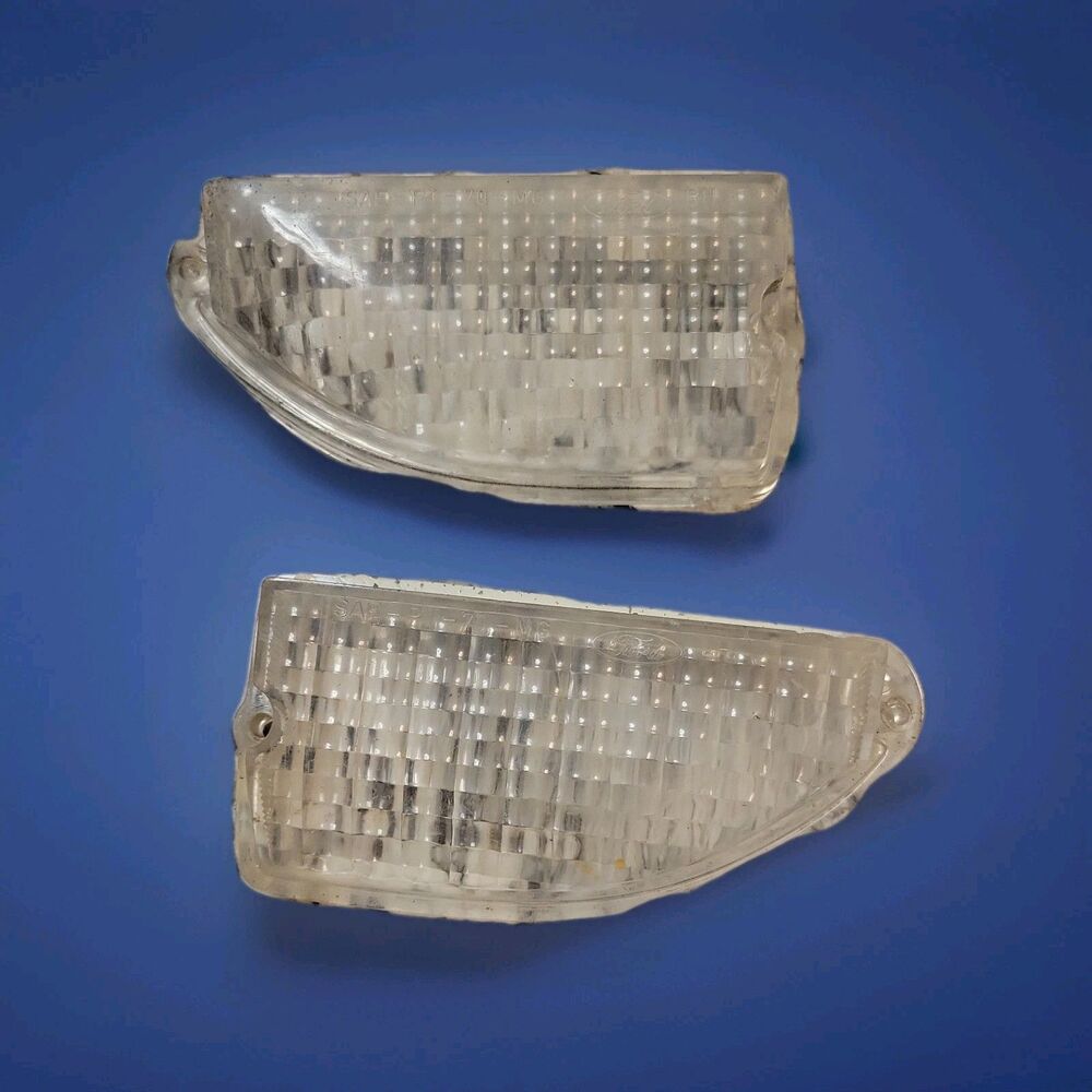OEM 69/70  Mustang Clear Turn Signal Parking Light Lens SAE-PI-70-MG LH & RH